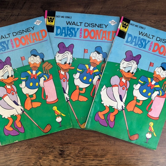 VINTAGE Walt Disney COMIC BOOKS DONALD DUCK & DAISY DUCK Golfing Set of 3 - Picture 1 of 9